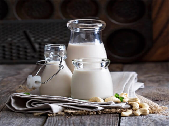 Sữa hạt điều chứa nhiều dưỡng chất tốt cho sức khỏe